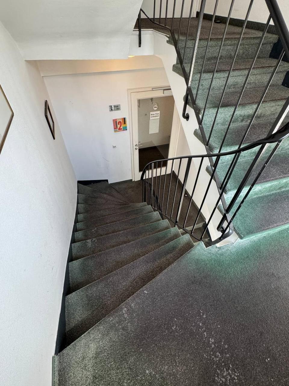 Vegas Hotel Bonn Bagian luar foto