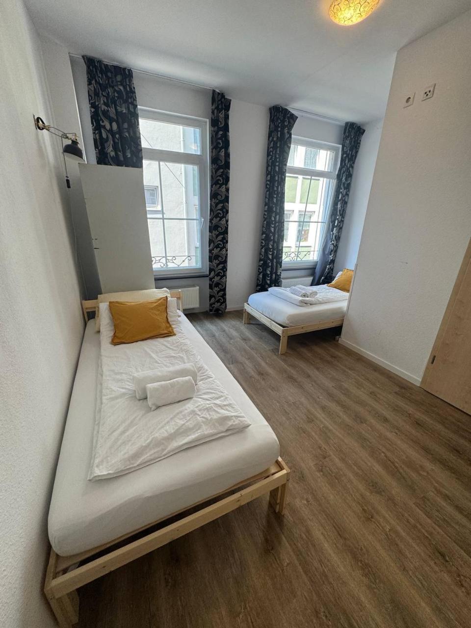 Vegas Hotel Bonn Bagian luar foto